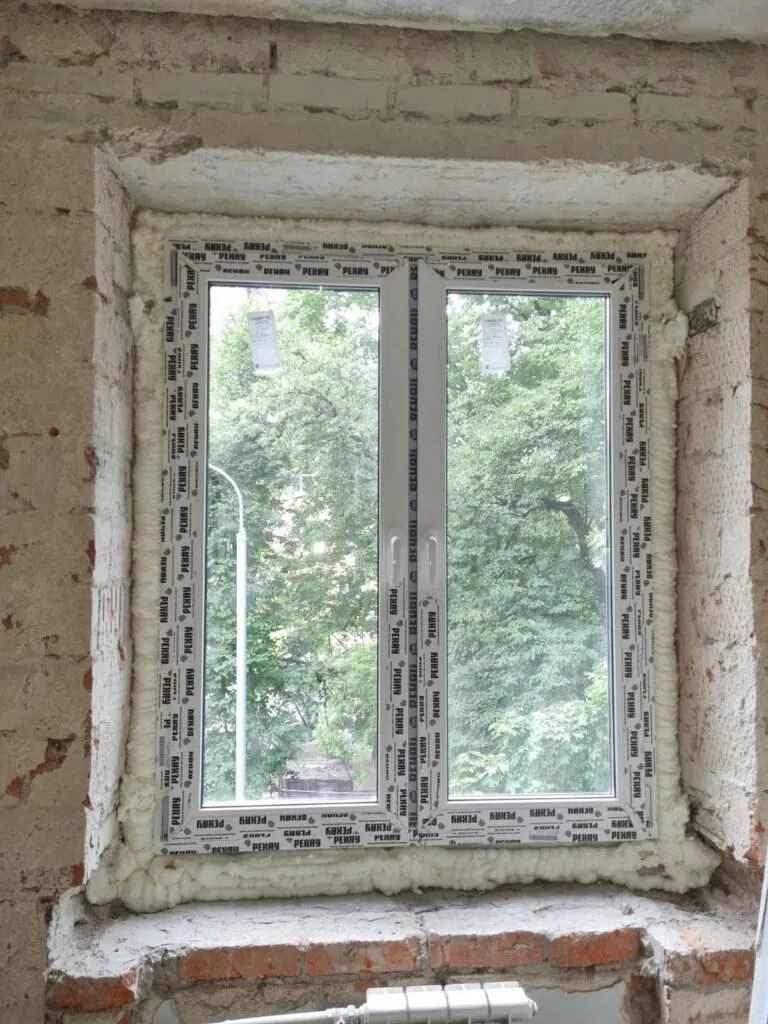 Установка двух профилей Rehau Grazio