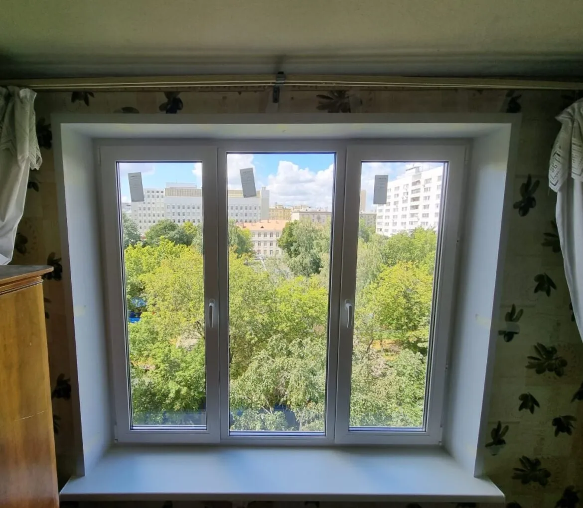 Установка трех профилей Rehau Blitz