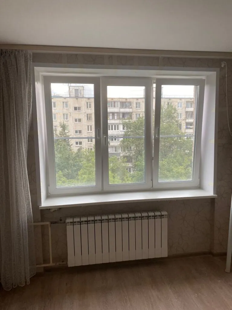 Монтаж профиля Rehau Grazio в панельном доме